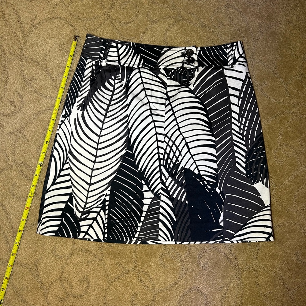 White House Black Market Leaf Print Mini Skirt